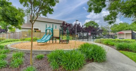3102 Poseidon Ln, Roseville, CA 95661 Photo