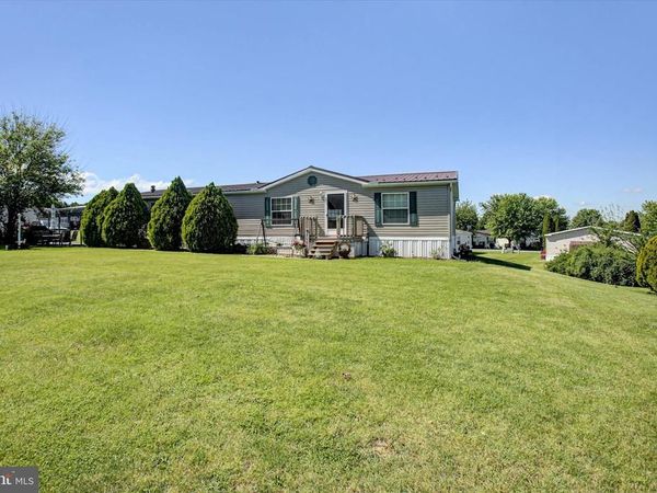 64 TIFFANY DRIVE, SHIPPENSBURG, PA 17257