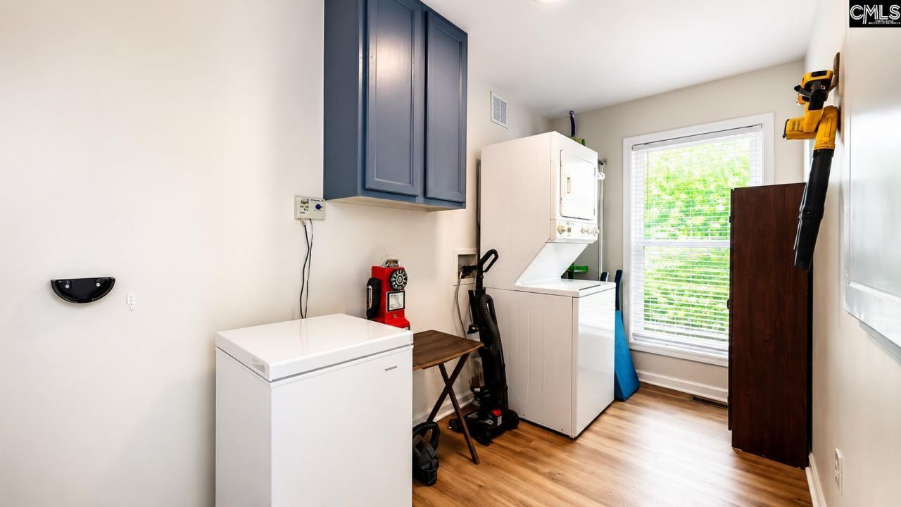 1612 Adella Street  Photo 9