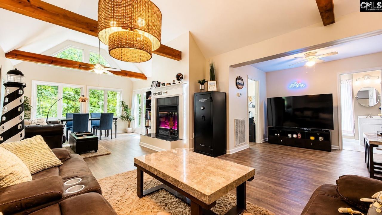 1612 Adella Street  Photo 15