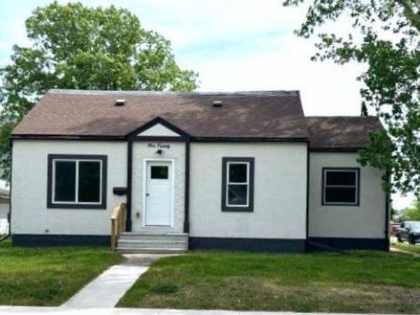 120 Spruce Avenue S, Thief River Falls, MN 56701