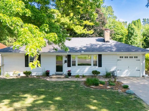 2206 GLENDALE Avenue, Pekin, IL 61554