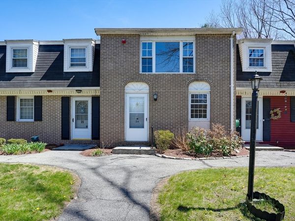15 Cannongate Rd, Unit 34, Tyngsborough, MA 01879