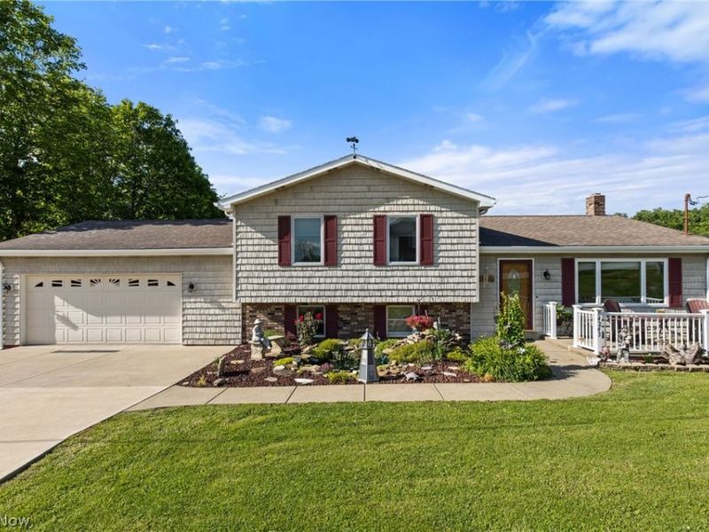 64243 Sand Hill Road, Bellaire, OH 43906 Photo 1