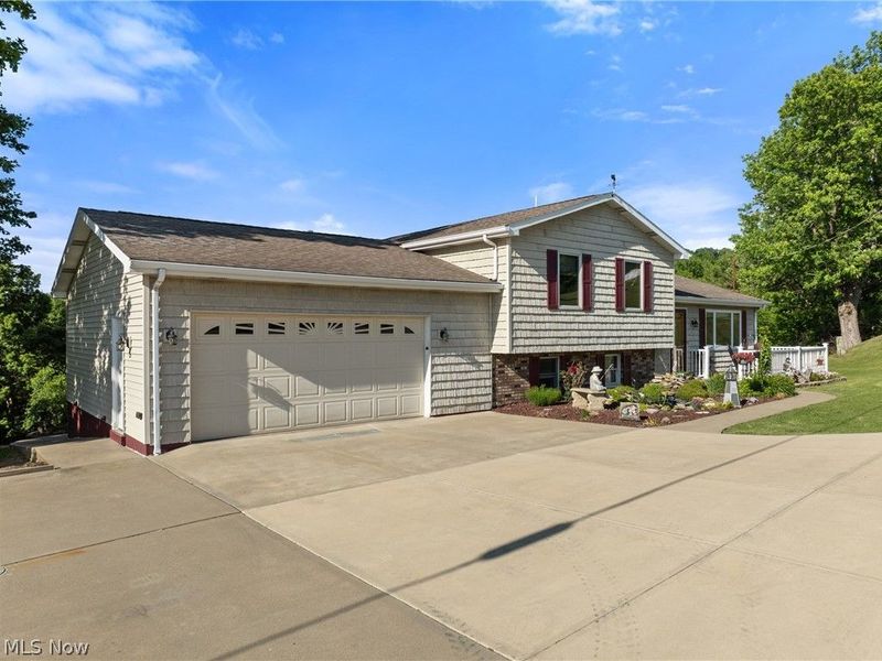 64243 Sand Hill Road, Bellaire, OH 43906 Photo 2