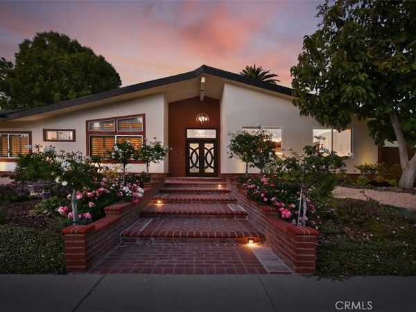 5124 Boda Place , Woodland Hills, CA 91367