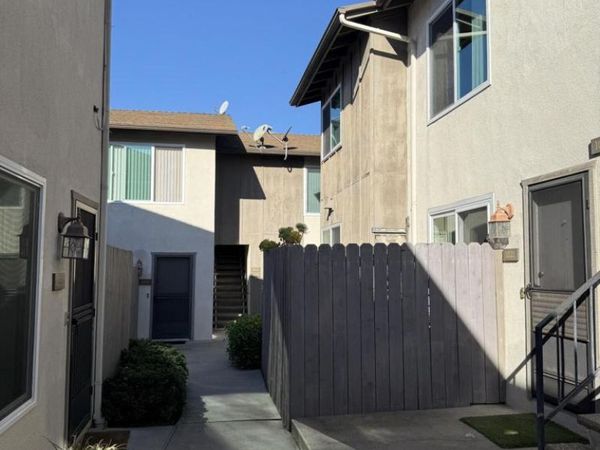 1013 Meta Street , Ventura, CA 93001