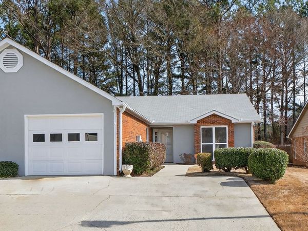 130 Wilbanks Drive, Fayetteville, GA 30215
