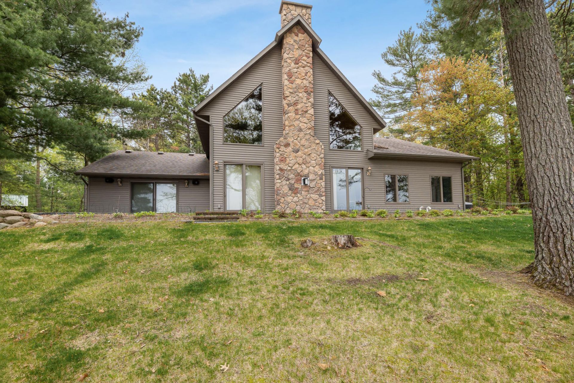 5755 320th Street , Cushing, MN 56443