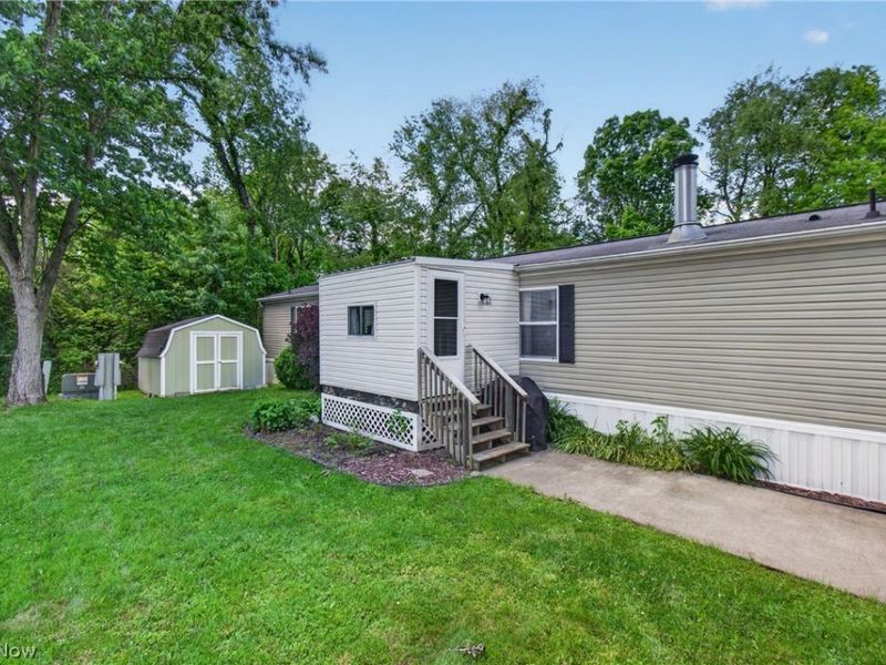 110 NW Lebanon Road, Unit 37, Dalton, OH 44618 Photo 2