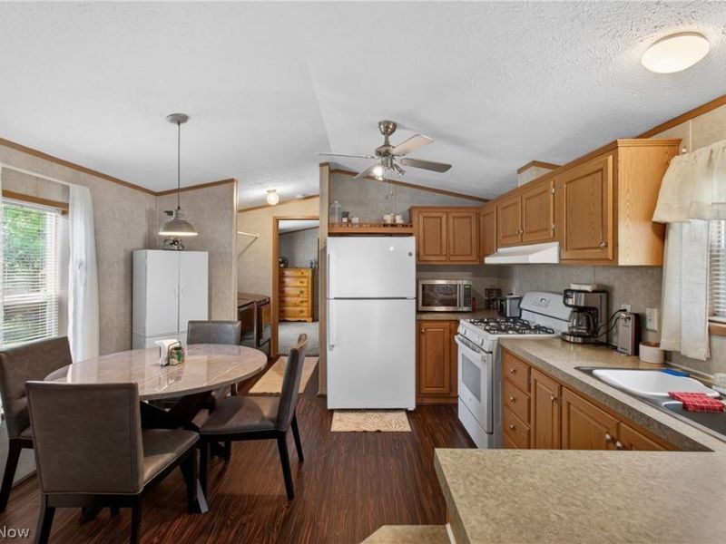 110 NW Lebanon Road, Unit 37, Dalton, OH 44618 Photo 9
