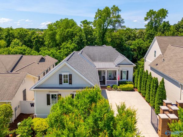 37 Hillcrest Avenue NW, Huntsville, AL 35806