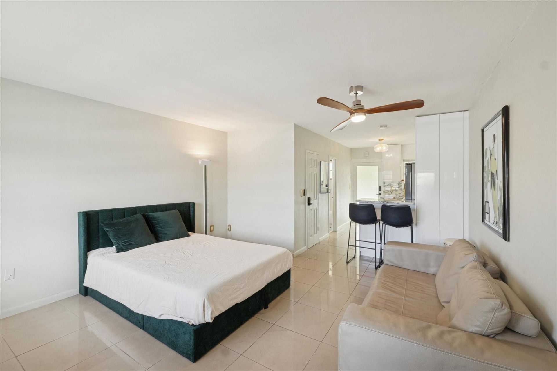 851 Meridian Avenue, Unit 33, Miami Beach, FL 33139 Photo