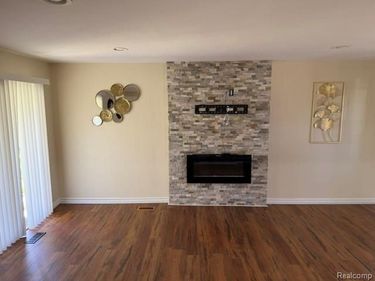 33827 Mint Court , Sterling Heights, MI 48310