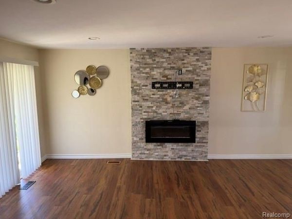 33827 Mint Court, Sterling Heights, MI 48310