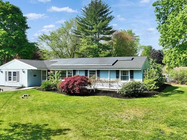 1 Derringer Rd, Chelmsford, MA 01824