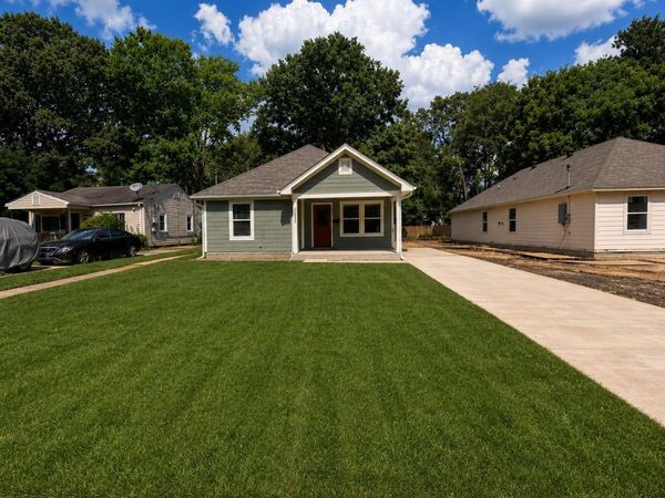 1602 S HIGHLAND ST S, Memphis, TN 38111