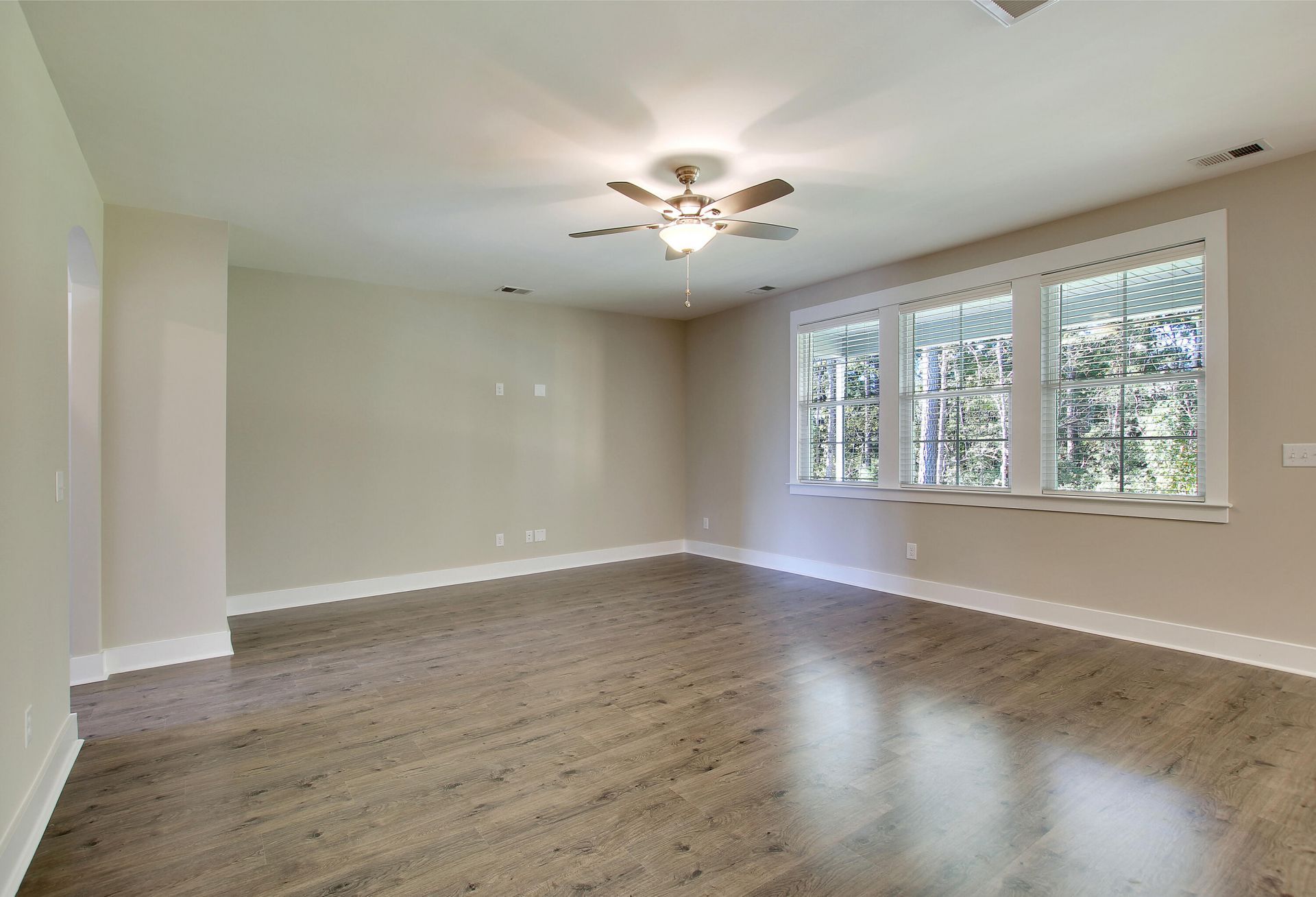 222 Creek Pointe Drive Photo 12