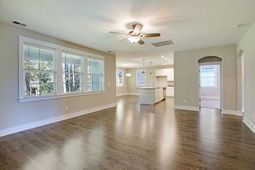 222 Creek Pointe Drive photo 4