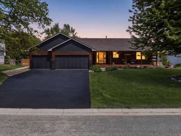17594 S Gage Avenue, Lakeville, MN 55024