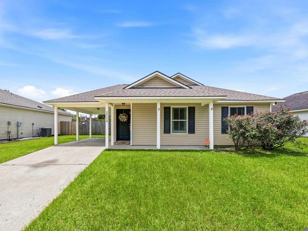 35179 Quail Creek Dr, Denham Springs, LA 70706
