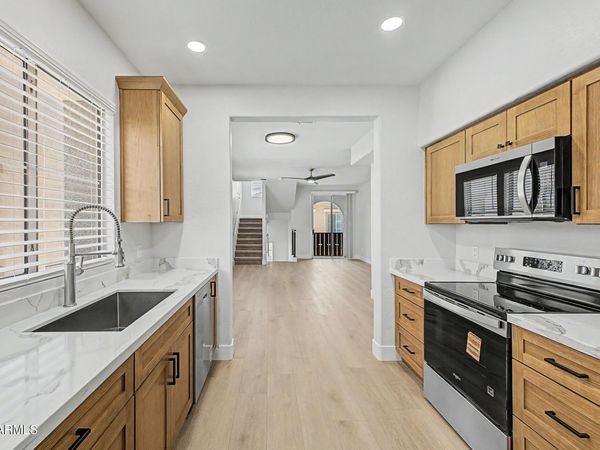 9233 E NEVILLE Avenue, Unit 1022, Mesa, AZ 85209