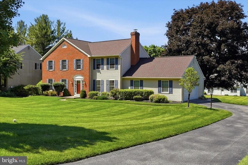 1476 SALOMON LANE , CHESTERBROOK, PA 19087