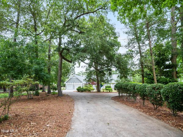 711 N Green Tee Road , Hampstead, NC 28443