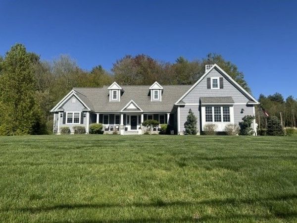 61 Oak Street, Douglas, MA 01516