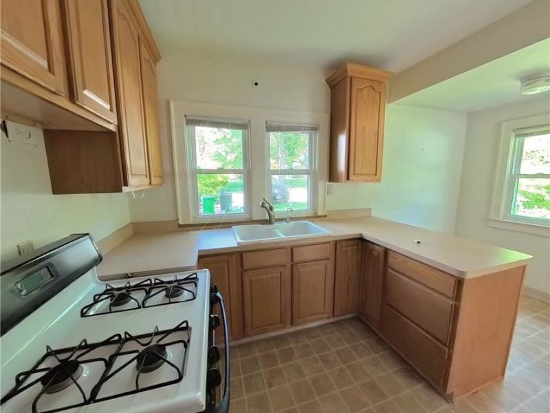 21950 Euclid Avenue, Euclid, OH 44117 Photo 12