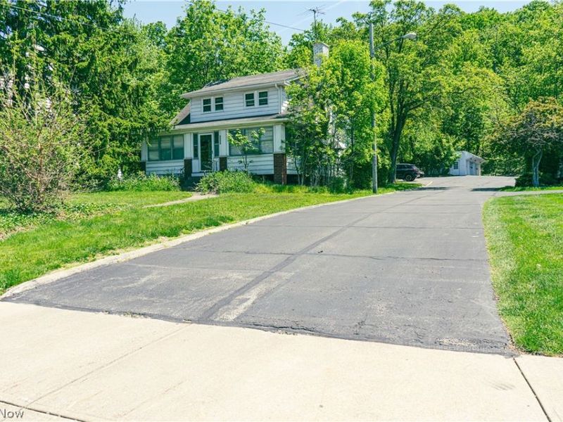 21950 Euclid Avenue, Euclid, OH 44117 Photo 2