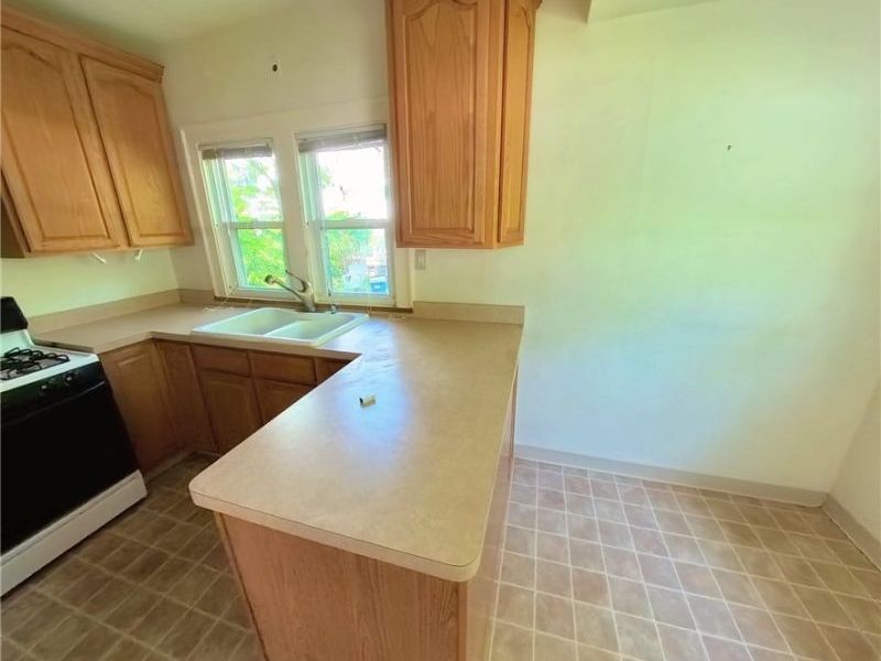 21950 Euclid Avenue, Euclid, OH 44117 Photo 9