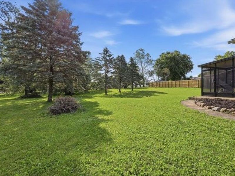 1155 W Choctaw Drive, London, OH 43140 Photo 7