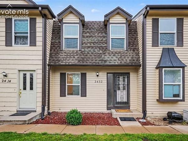 2432 Lexington Village Lane, Colorado Springs, CO 80916