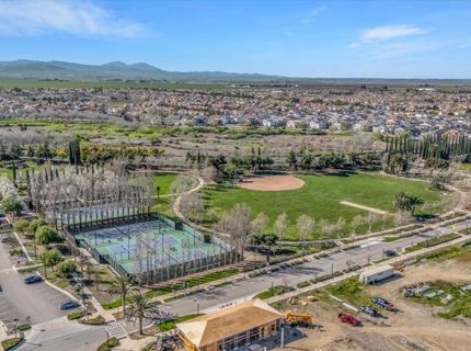 62 S Rio Rapido Dr, Tracy, CA 95391 Photo