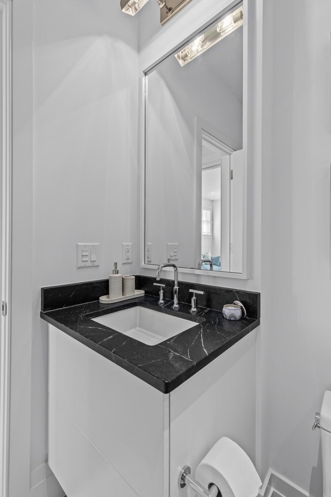 180 Ithecaw Creek Street Photo 64