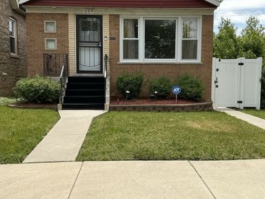 353 E 90th Street, Chicago, IL 60619