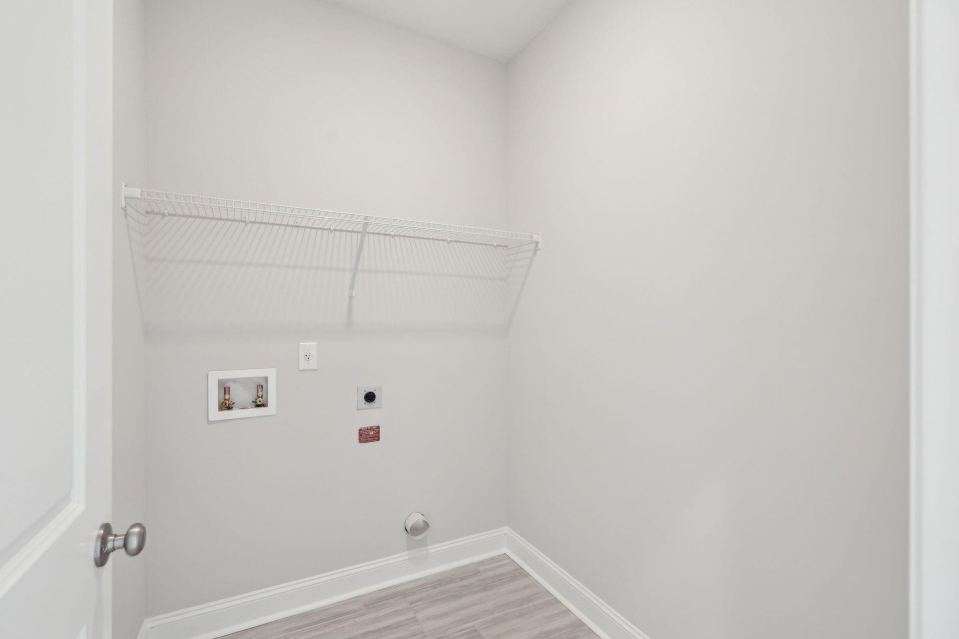 437 Queenview Lane Photo 18