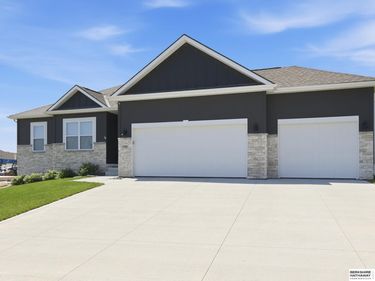 17005 Daniel Street, Bennington, NE 68007