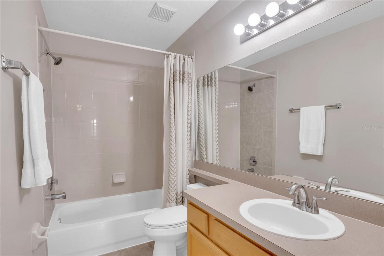 713 Cedarwood Court, Orlando, FL 32828 Photo