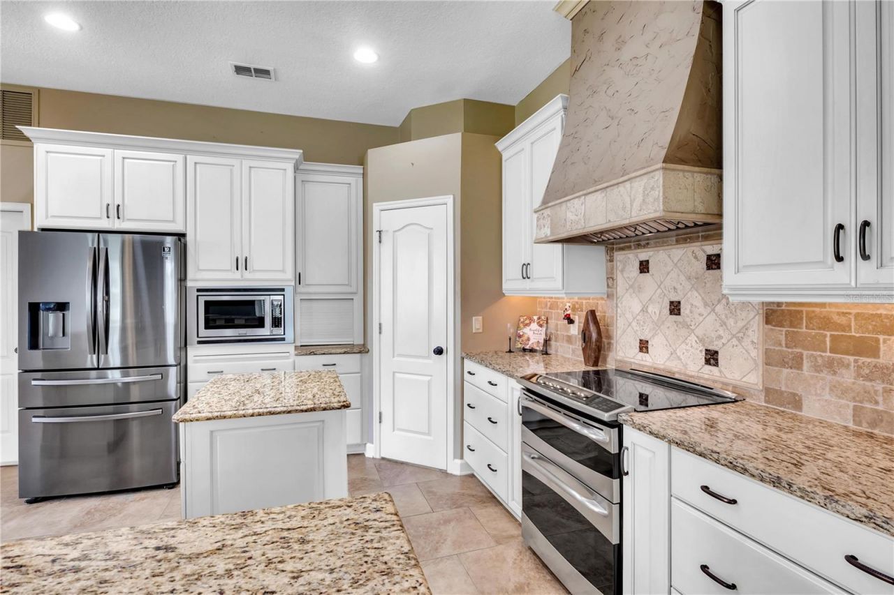 713 Cedarwood Court, Orlando, FL 32828 Photo