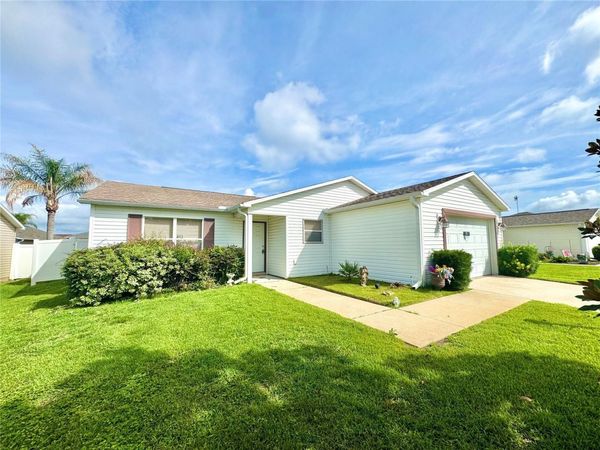 892 NASH LOOP , THE VILLAGES, FL 32162