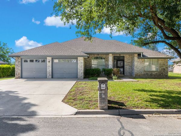 1625 SUNNYBROOK DR, New Braunfels, TX 78130