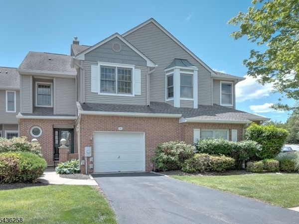 26 Depaolo Ct, Roseland, NJ 07068