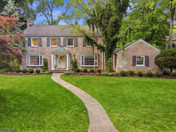 8 Cross Gates, Millburn, NJ 07078