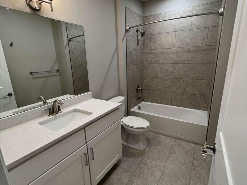 5285 Highpointe Lakes Drive, Unit 303, Columbus, OH 43081 Photo 35