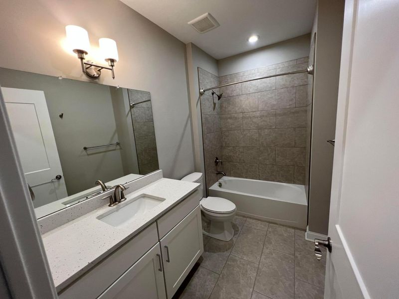 5285 Highpointe Lakes Drive, Unit 303, Columbus, OH 43081 Photo 36
