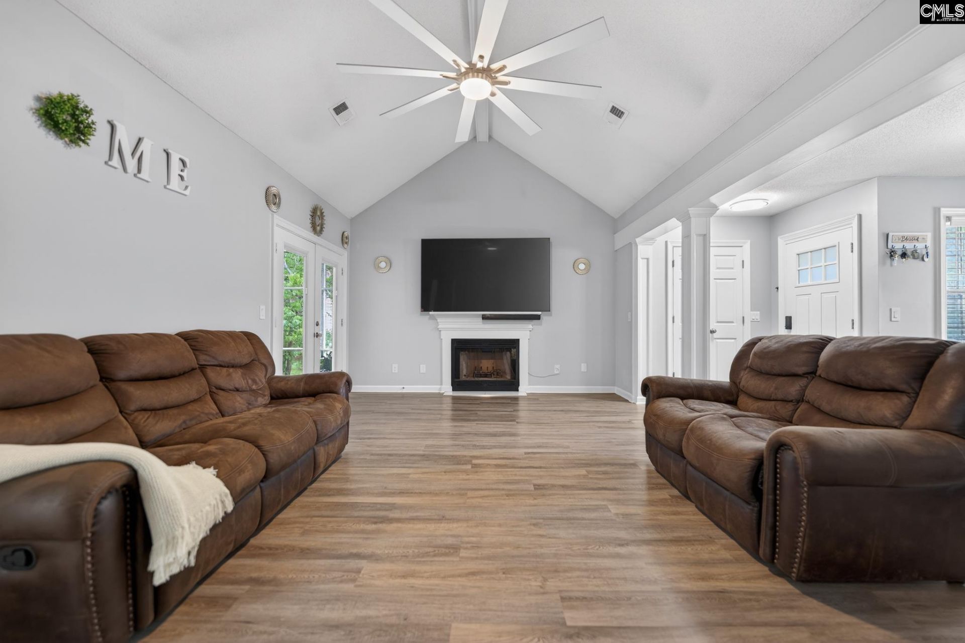 140 Twin Oaks Lane  Photo 6