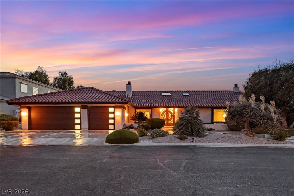 812 Trotter Circle , Las Vegas, NV 89107