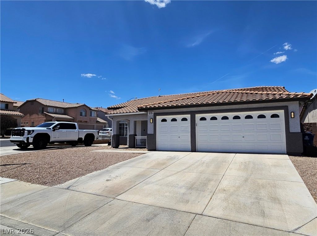 1019 Silver Retreat Court, Henderson, NV 89002 Main Photo